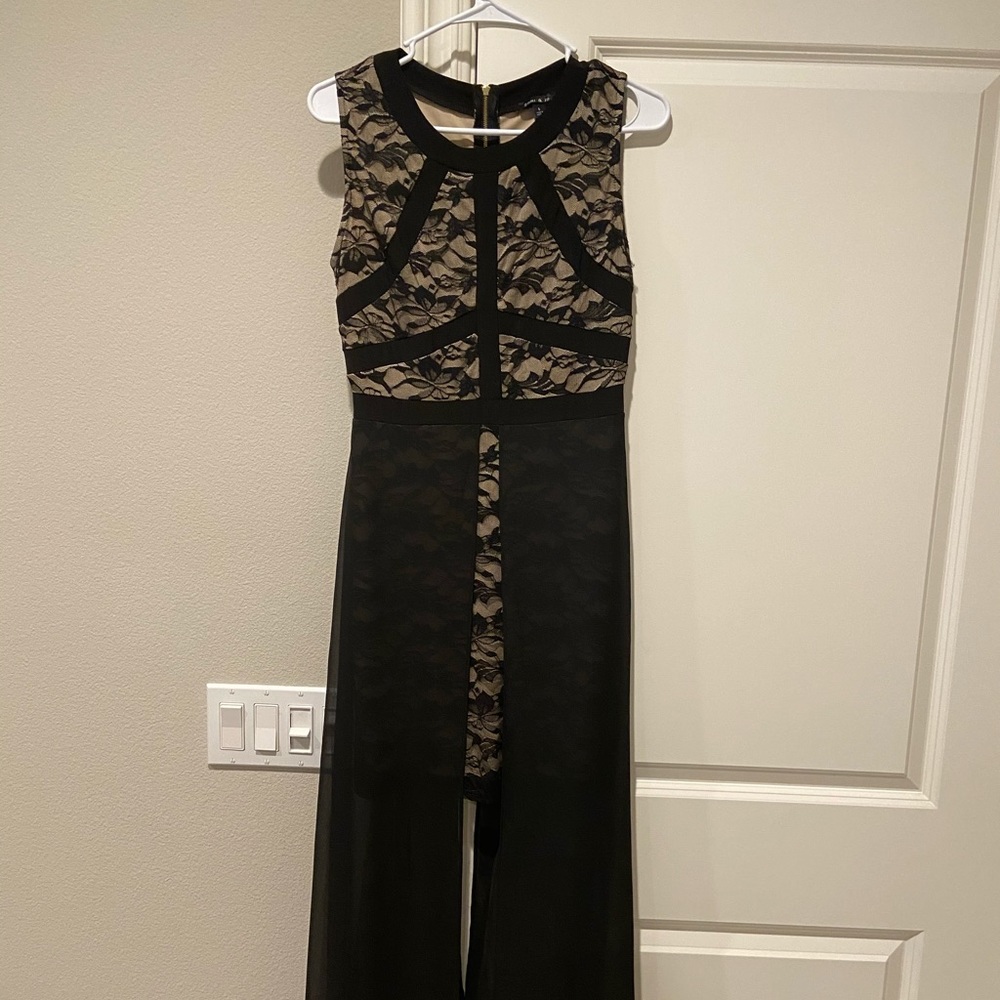 Fancy dress for homcoming dancing and ceremony